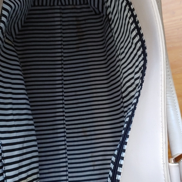 JustFab Large Purse - Picture 4 of 8